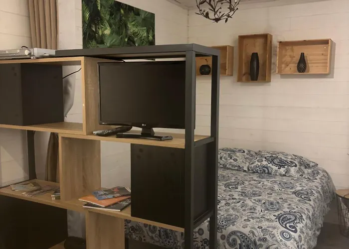 Le Au Bord Des Pistes Cyclables